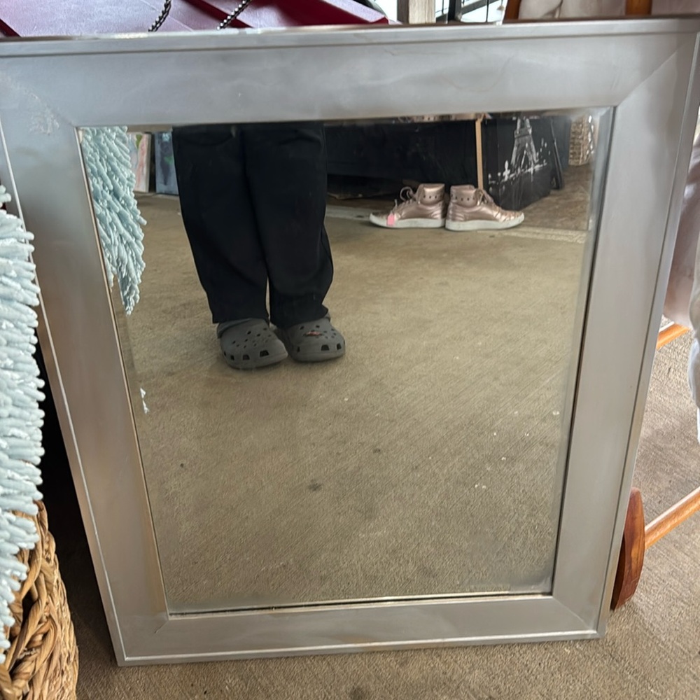 Face Mirror - Picture 1 of 3